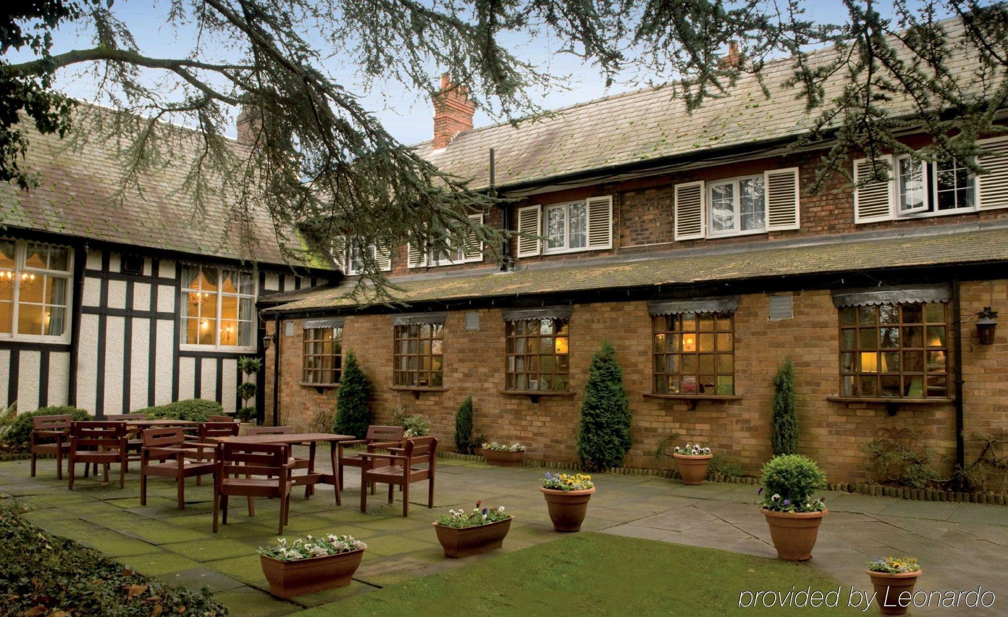 The Lymm Hotel エクステリア 写真