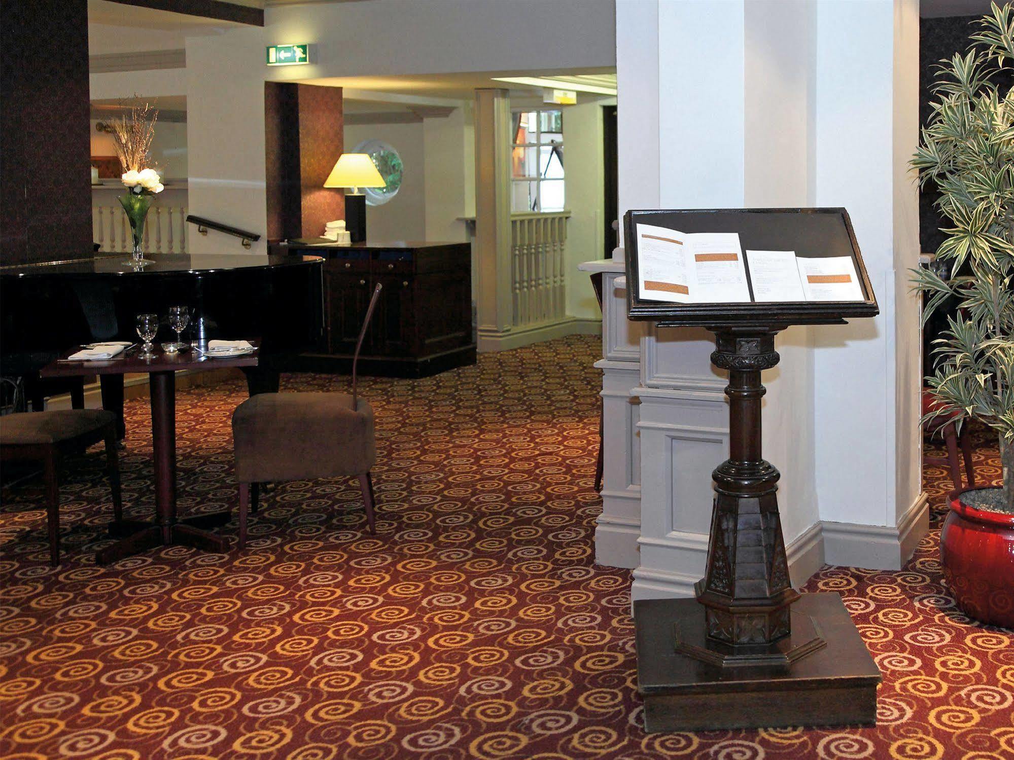 The Lymm Hotel エクステリア 写真