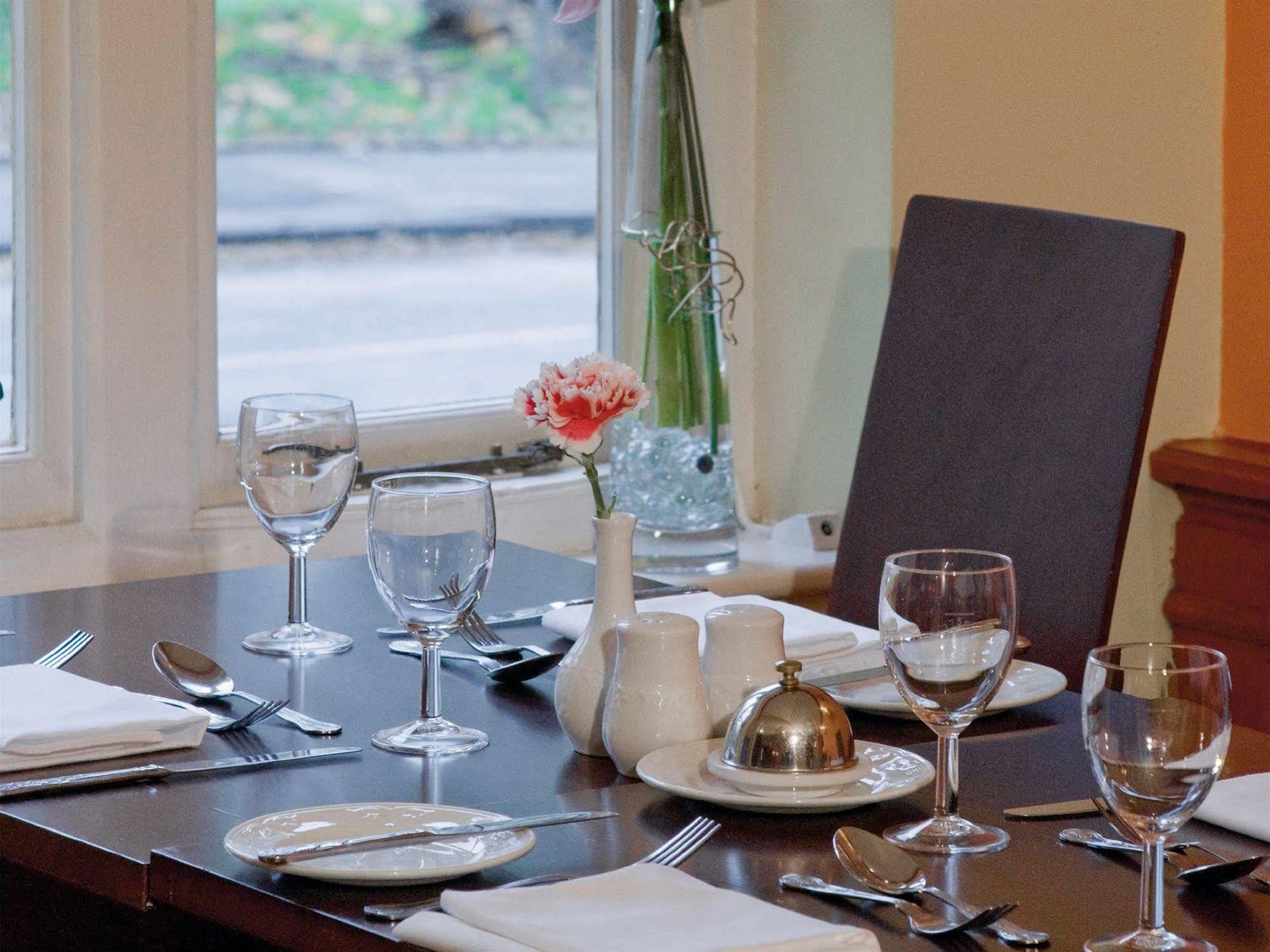 The Lymm Hotel エクステリア 写真