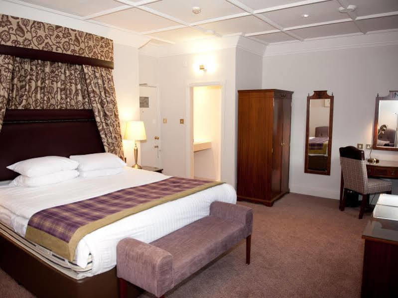 The Lymm Hotel エクステリア 写真