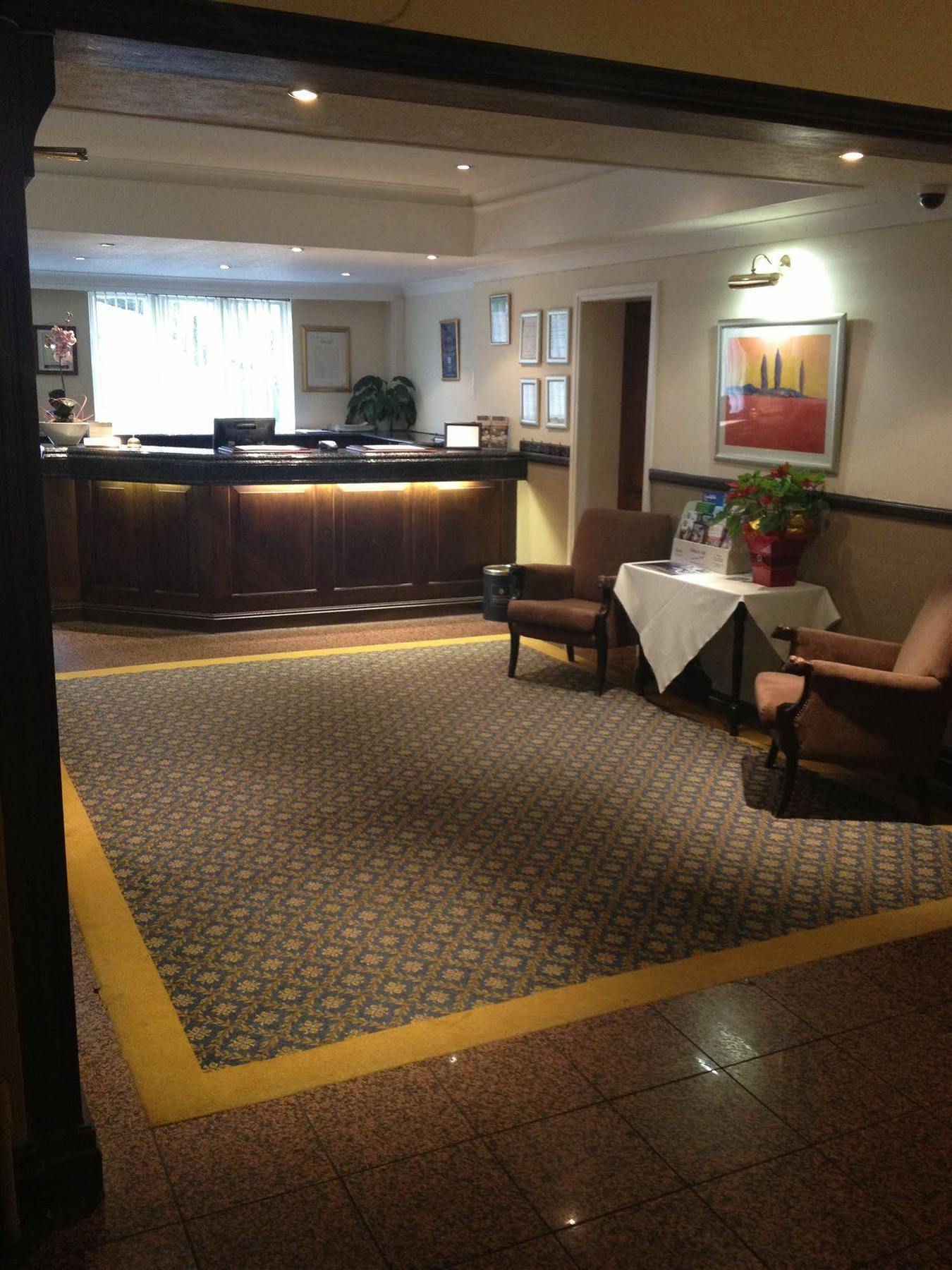 The Lymm Hotel エクステリア 写真